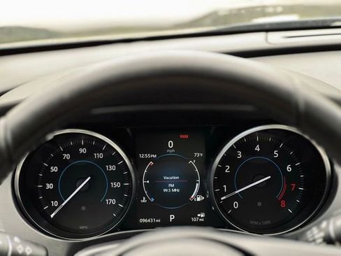 Used 2017 Jaguar F-PACE Premium AWD/4WD image 35