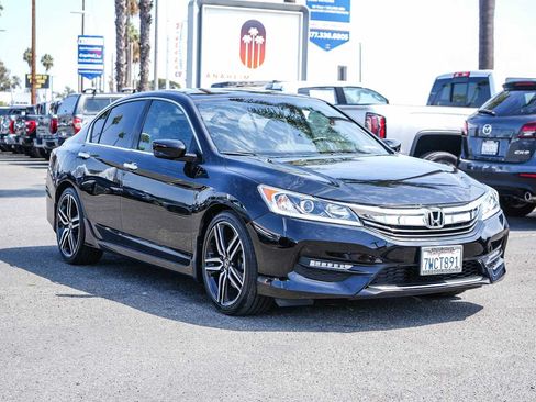 Used 2017 Honda Accord Sport Special Edition image 3