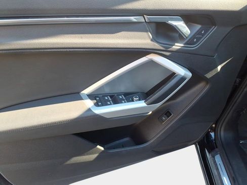 Used 2021 Audi Q3 2.0T Premium w/ Convenience Package image 6