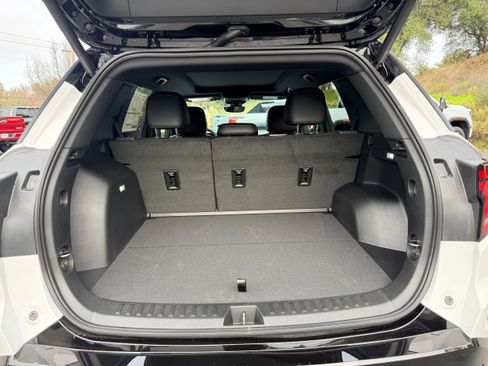 New 2026 GMC Terrain AT4 w/ Convenience Package III image 25