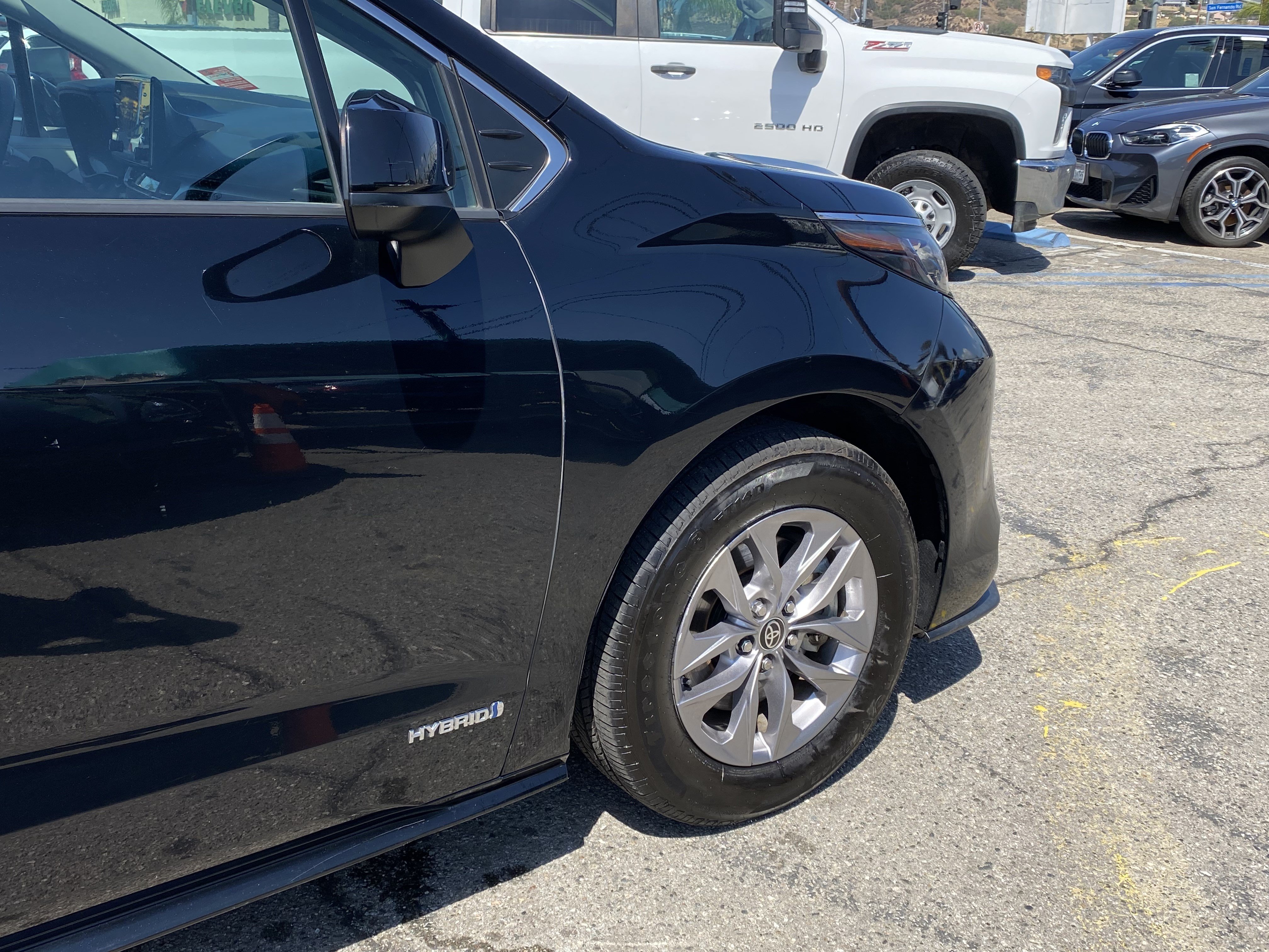 Used 2021 Toyota Sienna LE FWD image 30