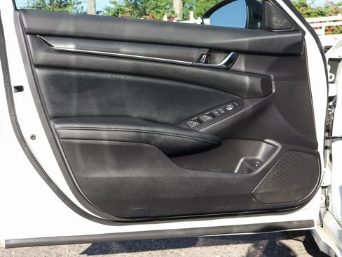 Used 2022 Honda Accord Sport image 14