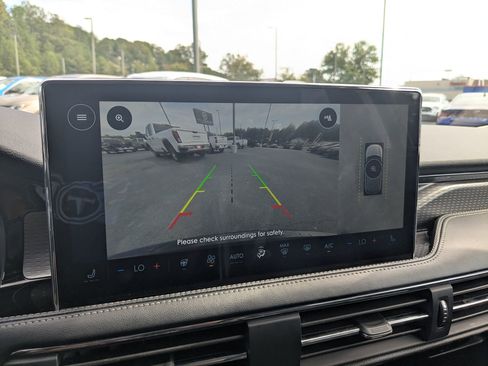 Used 2024 Lincoln Corsair Reserve w/ Equipment Group 201A image 17