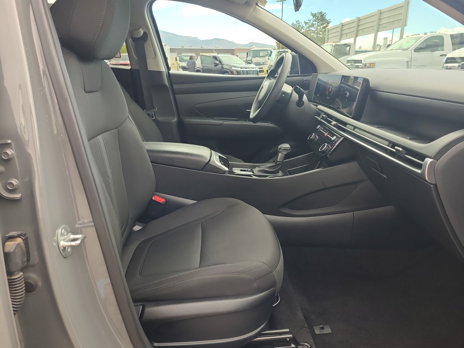Used 2025 Hyundai Tucson SEL AWD/4WD image 29