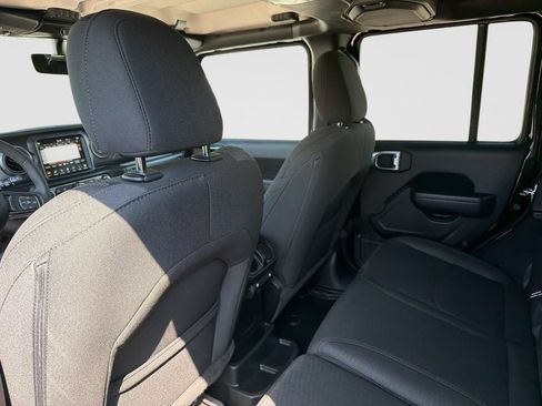 Used 2023 Jeep Wrangler Unlimited w/ Cold Weather Group AWD/4WD image 15