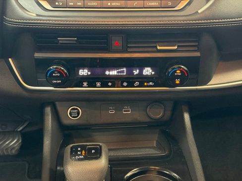Used 2023 Nissan Rogue SV AWD/4WD image 20