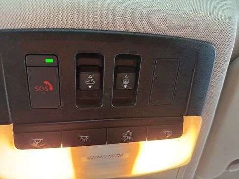 Used 2023 Nissan Rogue Platinum w/ Platinum Premium Package AWD/4WD image 25