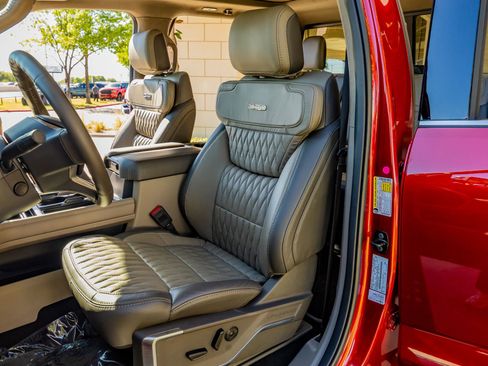 Used 2026 Ford F350 Platinum w/ Platinum Plus Package AWD/4WD image 31