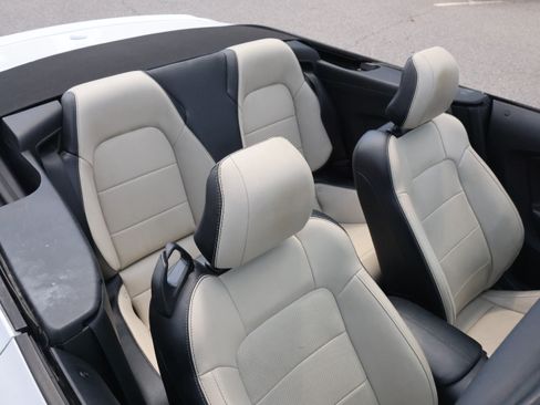 Used 2016 Ford Mustang Premium RWD image 10