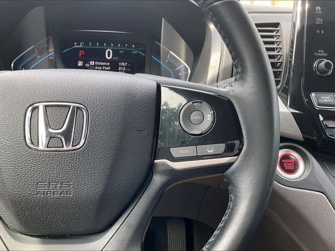 Used 2018 Honda Odyssey EX-L image 19