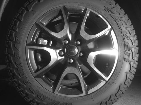 Used 2025 Nissan Rogue SV image 11