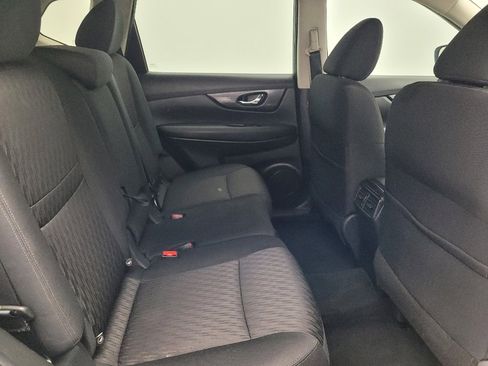 Used 2018 Nissan Rogue SV w/ Premium Package image 19