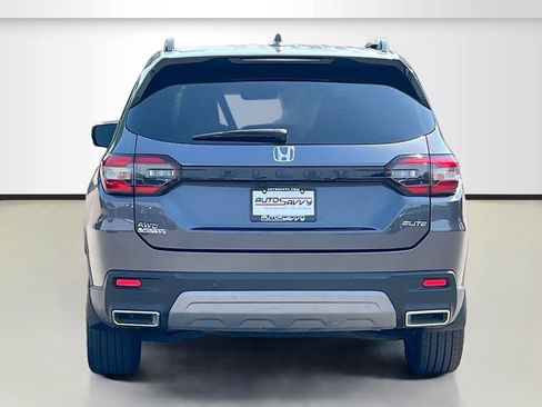 Used 2023 Honda Pilot Elite image 6