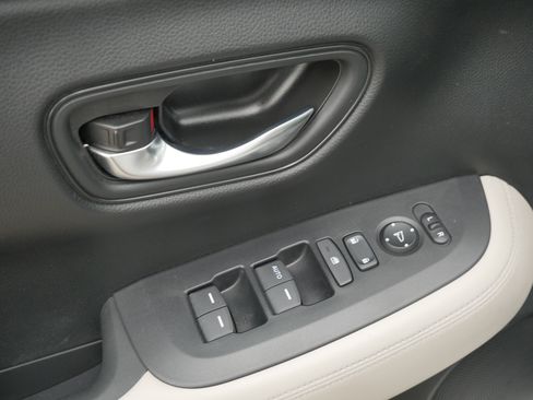 Certified 2024 Honda HR-V LX image 19