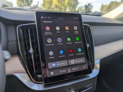 Used 2025 Volvo XC90 B6 Plus w/ Protection Package Premier image 17