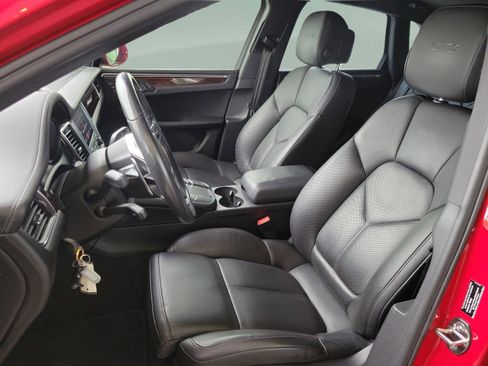 Used 2017 Porsche Macan GTS image 8