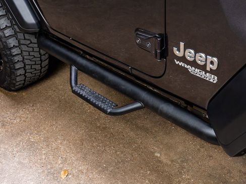 Used 2019 Jeep Wrangler Sport image 12