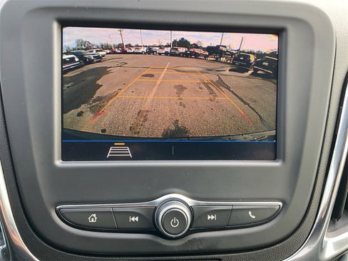 Used 2020 Chevrolet Equinox LT image 20