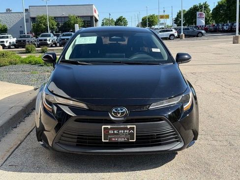 Used 2023 Toyota Corolla LE FWD image 8