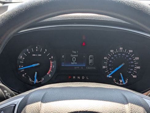 Used 2018 Ford Fusion SE FWD image 21