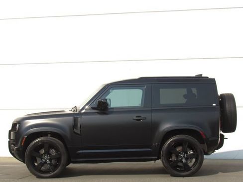 Used 2022 Land Rover Defender 90 X-Dynamic HSE AWD/4WD image 4