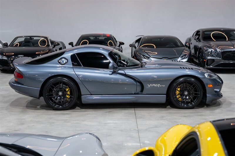 Used 2000 Dodge Viper GTS RWD image 7