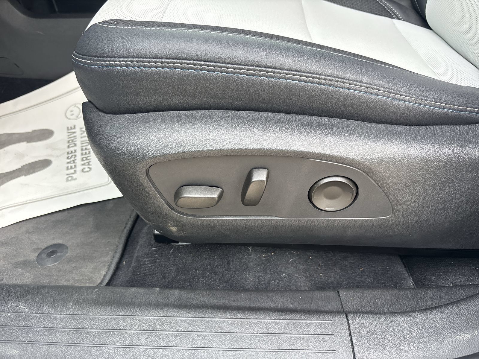 Used 2024 Chevrolet Equinox EV LT AWD/4WD image 15