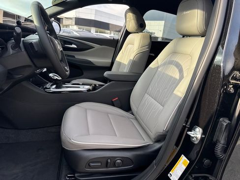 New 2026 Buick Envista Avenir FWD image 13
