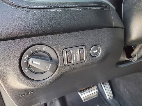 Used 2019 Dodge Charger Scat Pack w/ Dynamics Package image 12