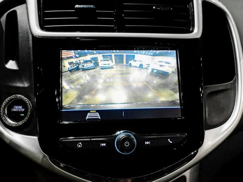Used 2019 Chevrolet Sonic Premier FWD image 22