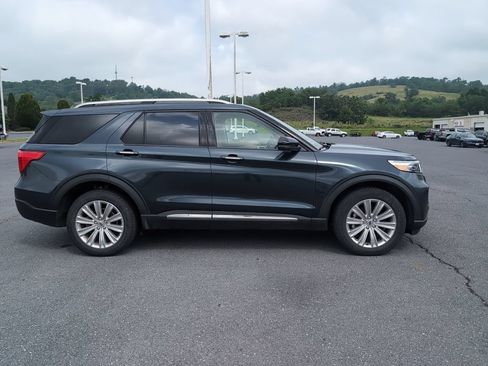 Used 2022 Ford Explorer Limited w/ Equipment Group 301A AWD/4WD image 4