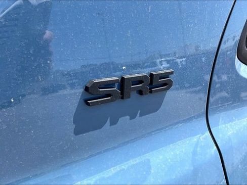Used 2025 Toyota 4Runner SR5 AWD/4WD image 30
