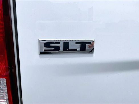 Used 2017 RAM 2500 SLT AWD/4WD image 9