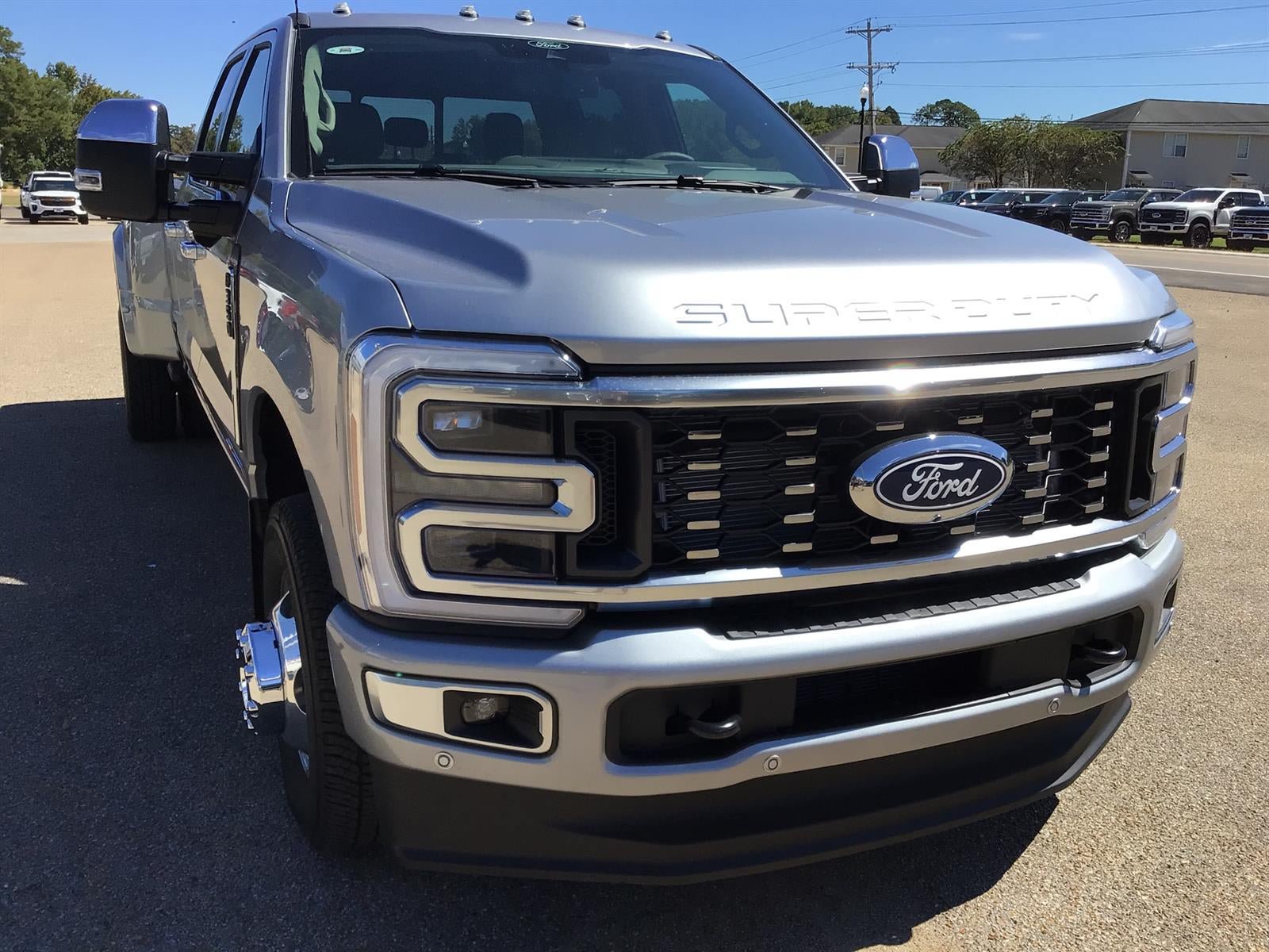 New 2027 Ford F350 Platinum w/ Platinum Plus Package AWD/4WD image 8