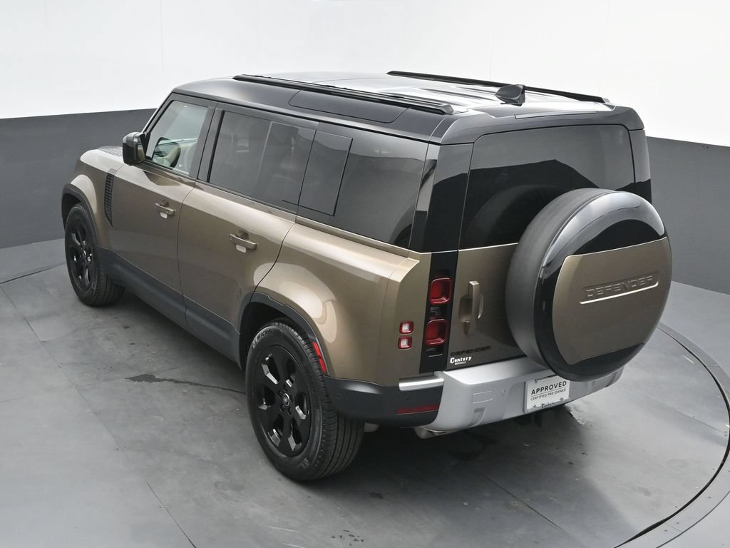 Used 2025 Land Rover Defender 110 S AWD/4WD image 35