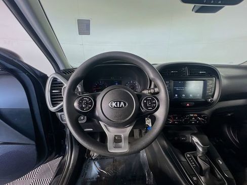Used 2021 Kia Soul S image 14