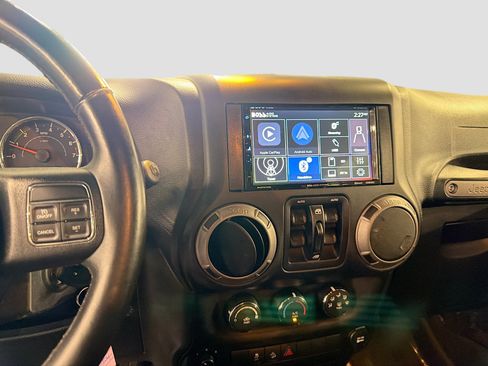 Used 2017 Jeep Wrangler Unlimited Sport w/ Quick Order Package 24S AWD/4WD image 25