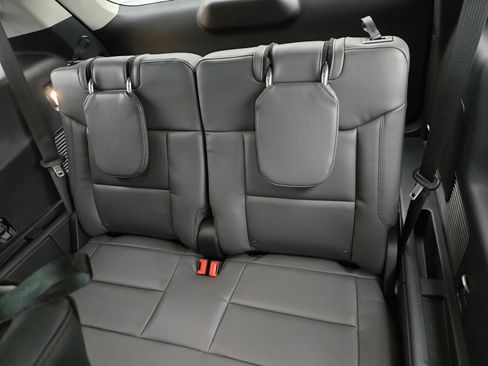 New 2026 Ford Explorer Active w/ Active Comfort Package image 7