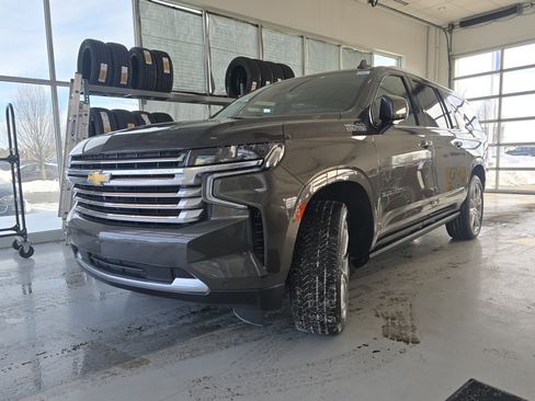 Used 2021 Chevrolet Suburban High Country image 13