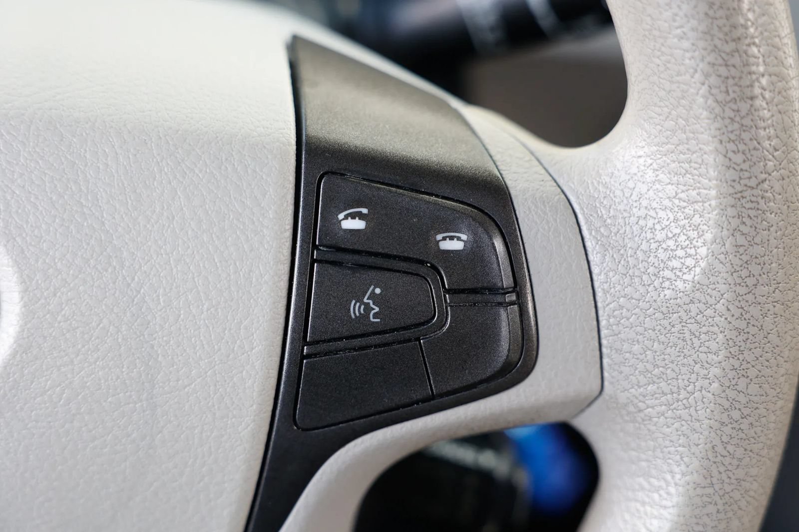 Used 2014 Toyota Sienna LE FWD image 28