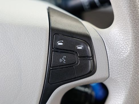 Used 2014 Toyota Sienna LE FWD image 28