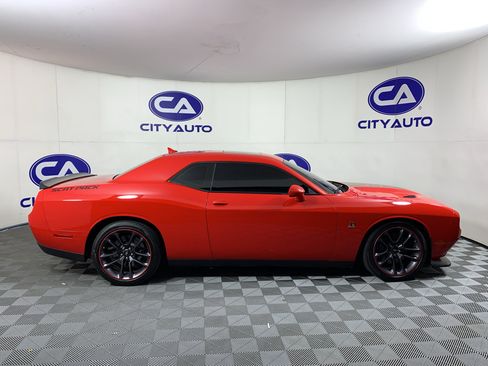 Used 2023 Dodge Challenger R/T Scat Pack w/ Plus Package RWD image 2