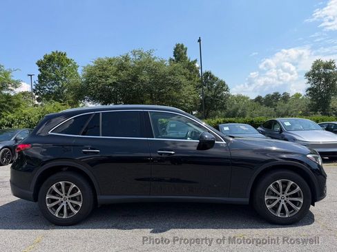 Used 2023 Mercedes-Benz GLC 300 4MATIC image 4