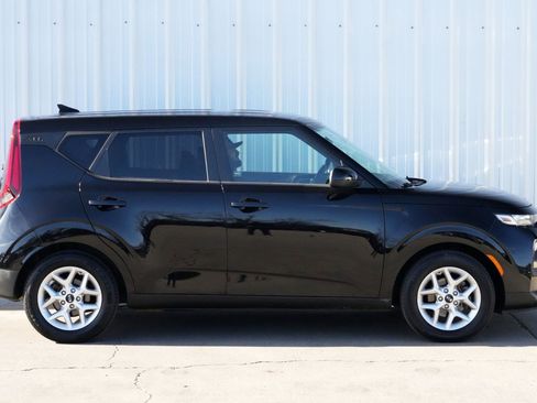 Used 2020 Kia Soul S image 44