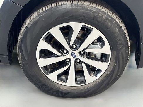 Used 2024 Subaru Outback Premium image 31