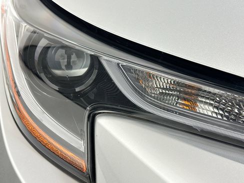 Certified 2023 Toyota Corolla LE image 9
