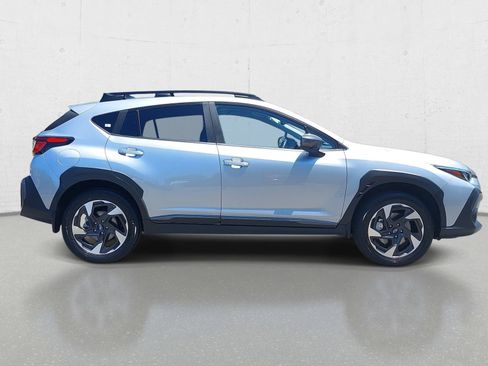 Used 2024 Subaru Crosstrek 2.5i Limited AWD/4WD image 4
