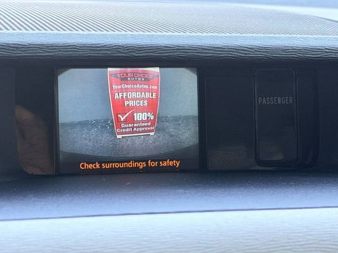 Used 2011 Toyota Sienna LE FWD image 36