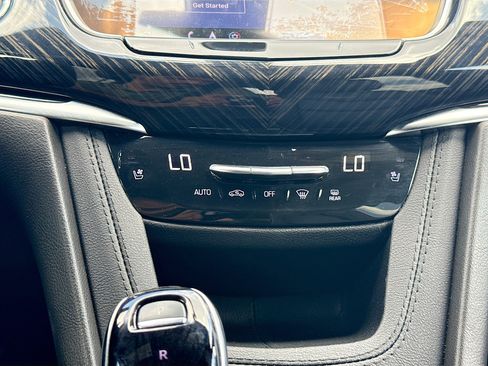 Used 2024 Cadillac XT6 Premium Luxury FWD image 36