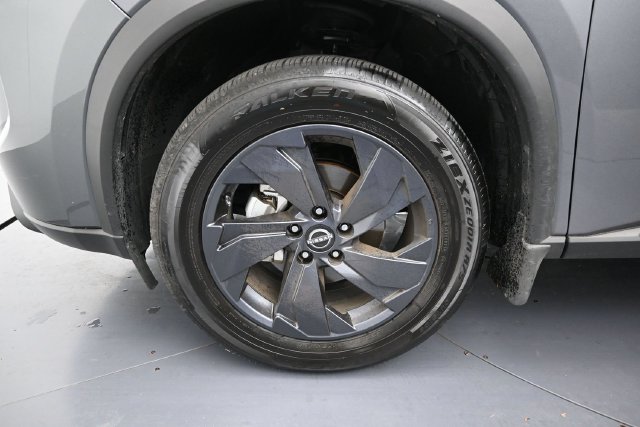 Used 2026 Nissan Rogue SV w/ Cold Weather Package FWD image 9
